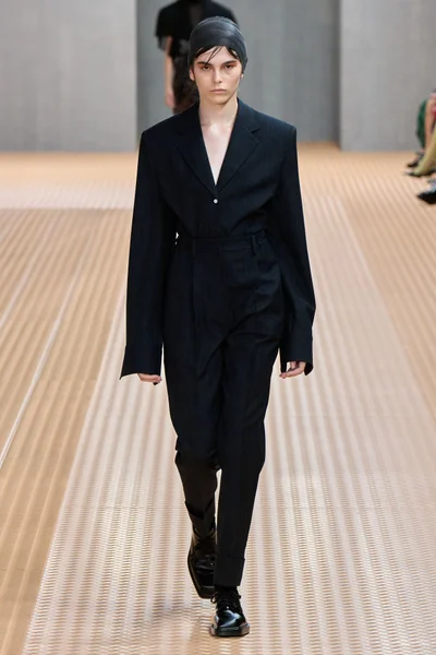 Look 4
